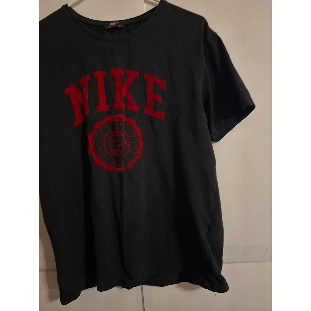 Nike Black Red Athletic College Style T Shirt‎ Mens Size XL just do it